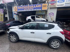 Dacia Jogger Çıkma Sol Ön Kapı Beyaz Renk