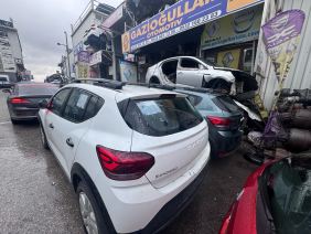 Dacia Sandero Stepway Çıkma Kesme Tavan Komple Beyaz Renk